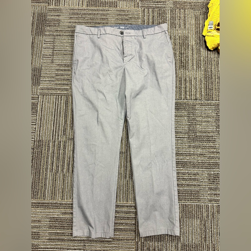 Men’s Old Navy ultimate slim built-in flex 38 x 30 gray blue casual pants